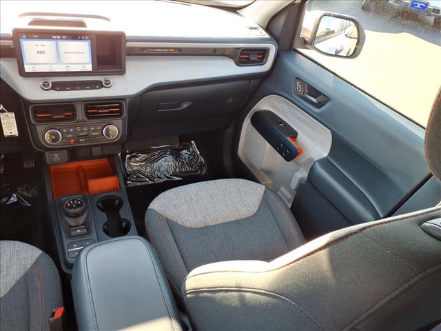 2023 Ford Maverick XL:6381