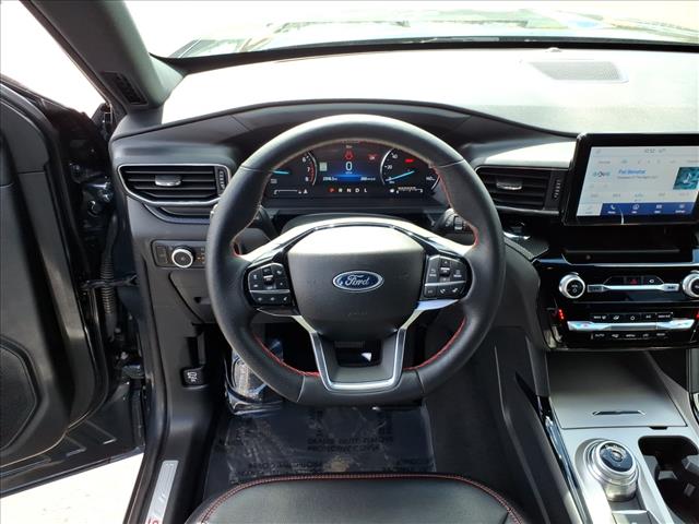 2023 Ford Explorer ST-Line:6463