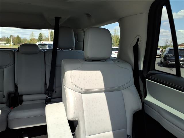 2025 Ford Expedition MAX Platinum:6465