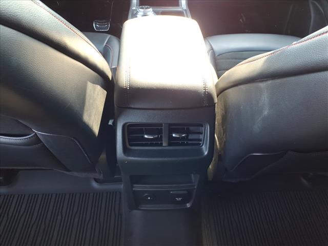 2023 Ford Edge ST-Line:6429