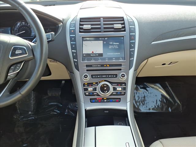 2019 LINCOLN MKZ Hybrid Reserve II:6404A