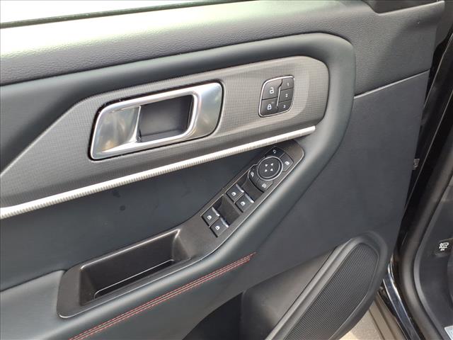 2025 Ford Explorer ST-Line:6456
