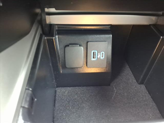 2023 Ford Explorer XLT:6398