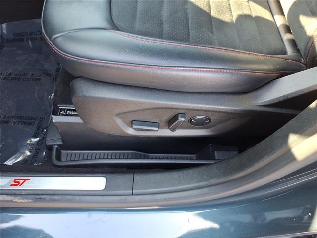 2023 Ford Edge ST-Line:6429