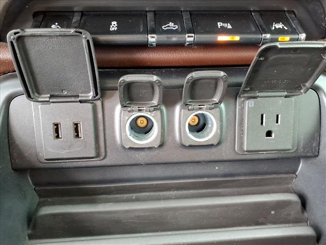 2018 Chevrolet Silverado 1500 High Country:6377