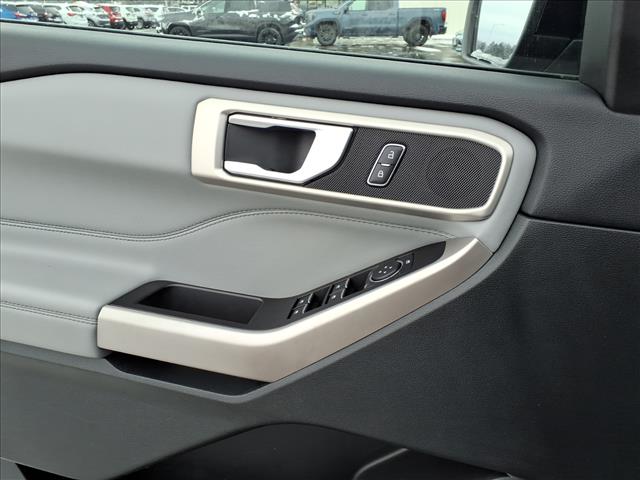 2023 Ford Explorer XLT:6399