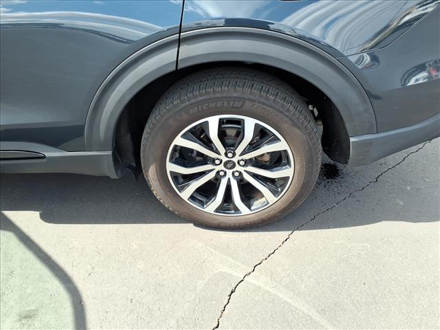 2023 Ford Explorer ST-Line:6463