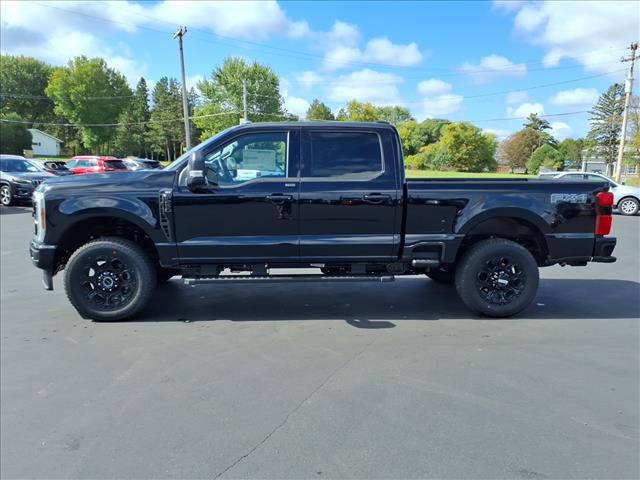 2025 Ford F-250 XLT photo 2