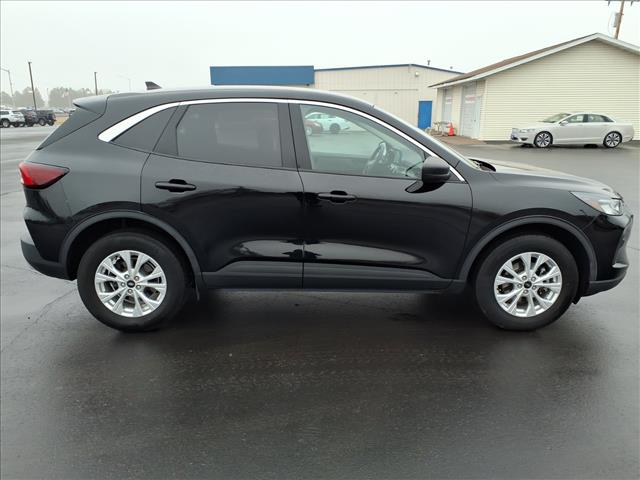 2023 Ford Escape Active:6437