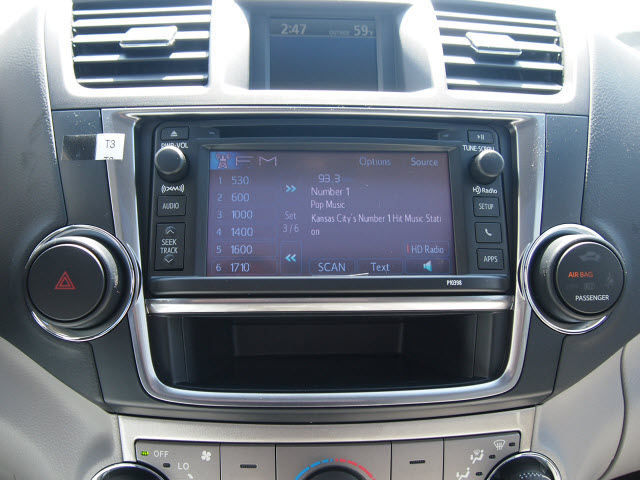 2013 Toyota Highlander SE