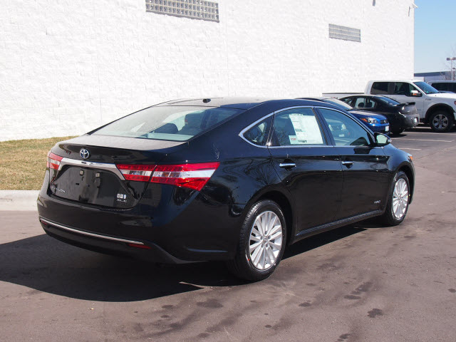 2013 Toyota Avalon Hybrid XLE Touring