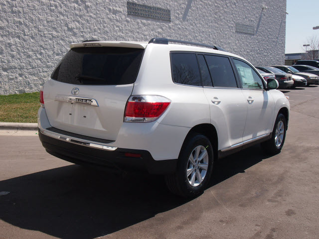 2013 Toyota Highlander Plus