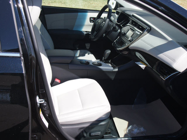 2013 Toyota Avalon Hybrid XLE Touring