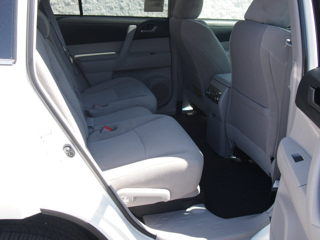 2013 Toyota Highlander Plus
