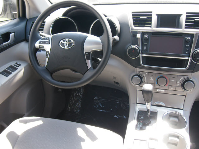 2013 Toyota Highlander Plus