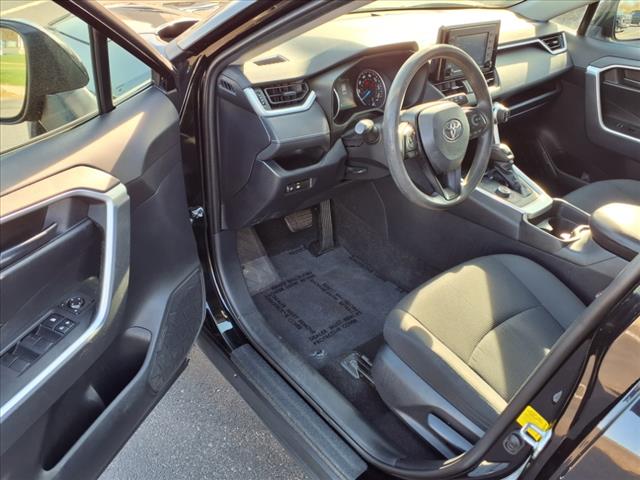 2019 Toyota RAV4 Hybrid HYBRID LE