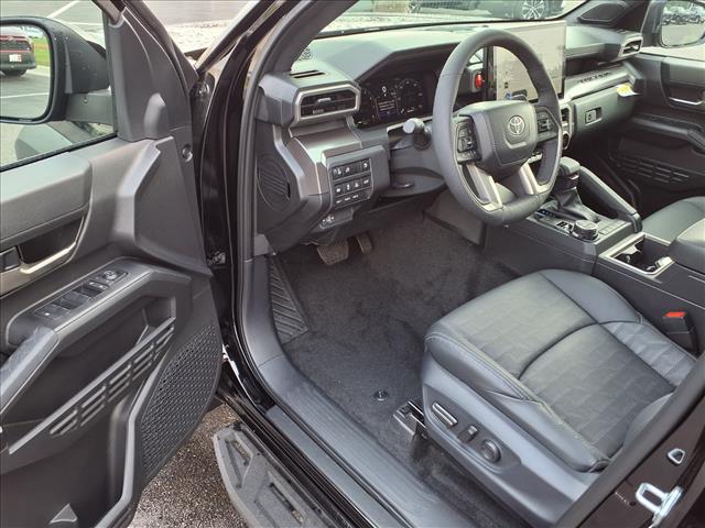2025 Toyota Tacoma TRD OFF ROAD HYBR