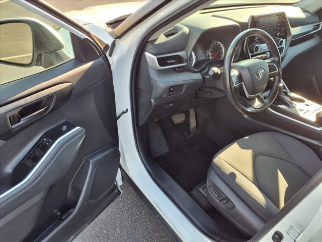2022 Toyota Highlander LE