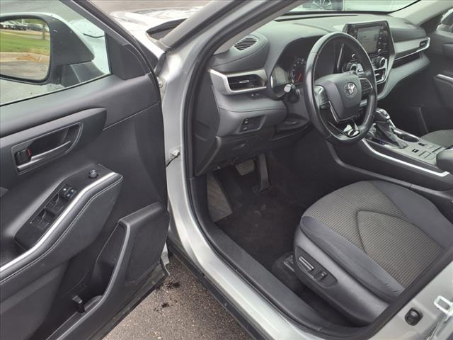 2021 Toyota Highlander LE