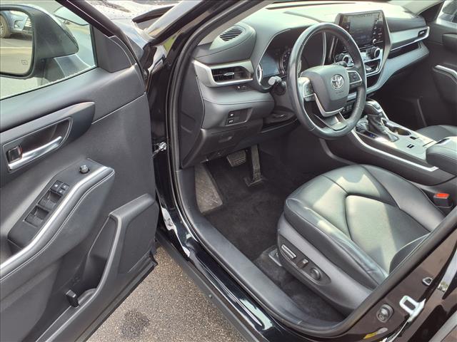 2022 Toyota Highlander Hybrid HYBRID XLE