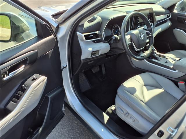2022 Toyota Highlander Hybrid HYBRID XLE