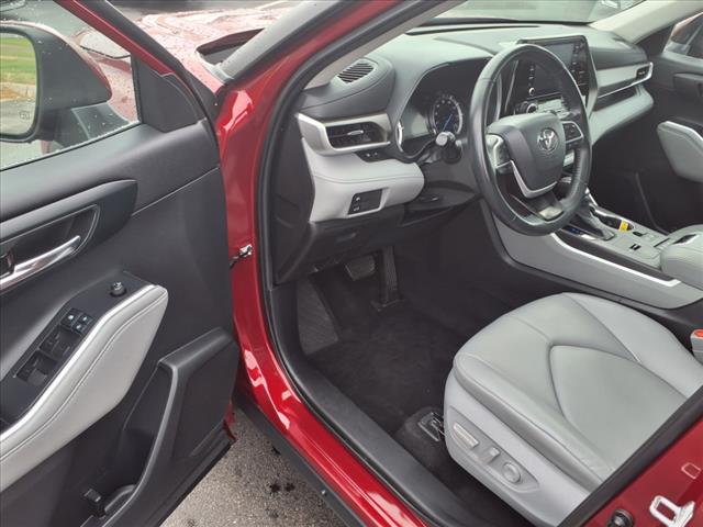 2022 Toyota Highlander Hybrid HYBRID XLE