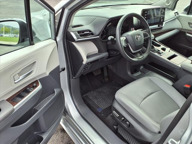 2024 Toyota Sienna XLE