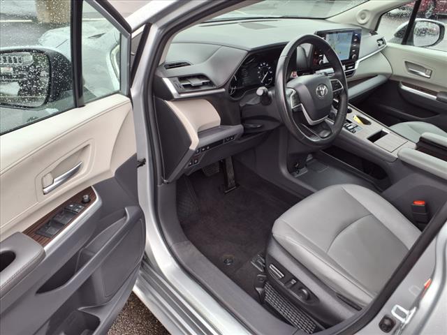 2024 Toyota Sienna XLE