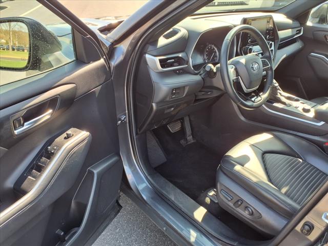 2022 Toyota Highlander XSE