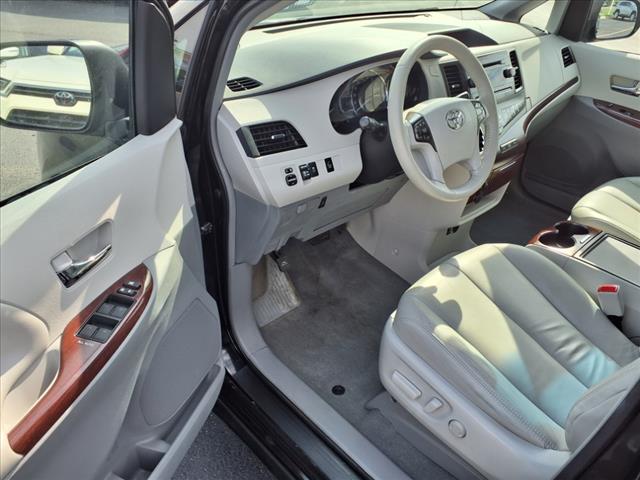 2014 Toyota Sienna XLE