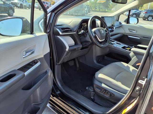 2023 Toyota Sienna XLE