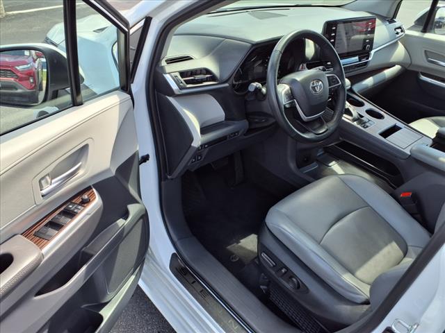 2022 Toyota Sienna XLE