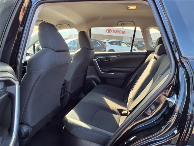 2019 Toyota RAV4 Hybrid HYBRID LE