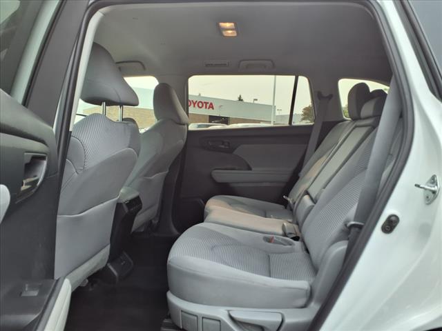 2022 Toyota Highlander LE
