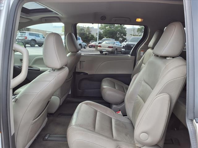 2016 Toyota Sienna XLE