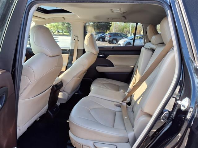 2022 Toyota Highlander Hybrid HYBRID XLE