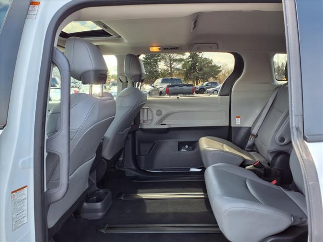2022 Toyota Sienna XLE