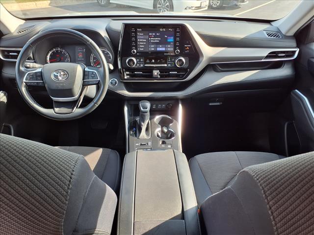 2022 Toyota Highlander LE