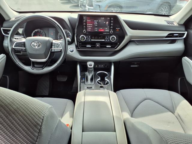 2022 Toyota Highlander LE