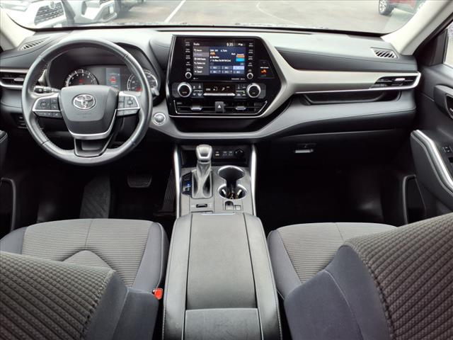2022 Toyota Highlander LE