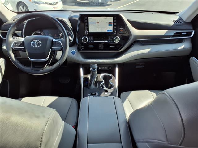2022 Toyota Highlander Hybrid HYBRID XLE