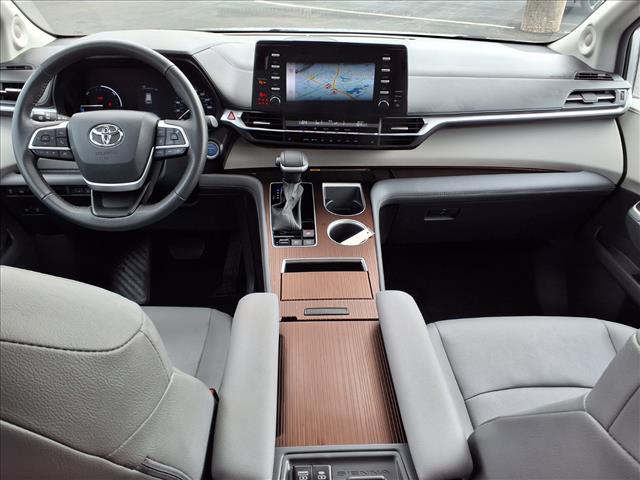 2024 Toyota Sienna XLE