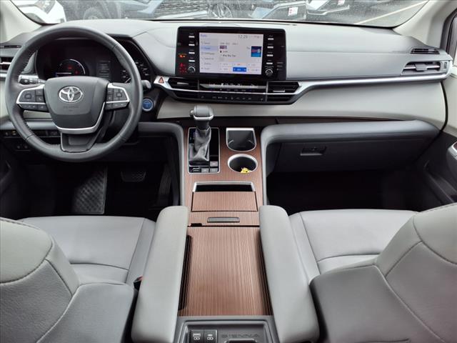 2021 Toyota Sienna XLE