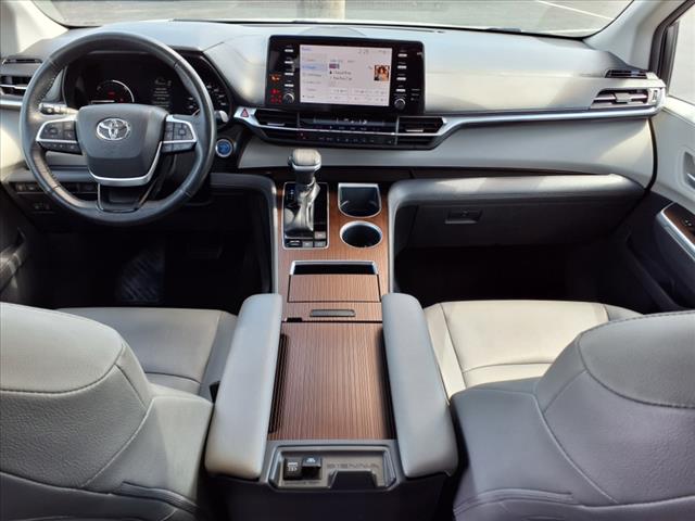 2022 Toyota Sienna XLE