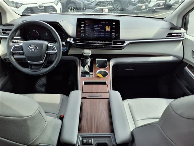 2024 Toyota Sienna XLE