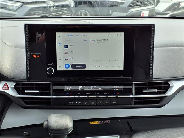 2025 Toyota Sienna LE