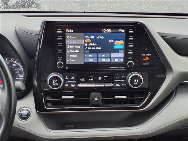 2022 Toyota Highlander LE