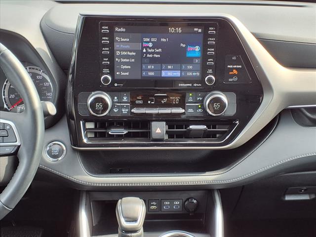 2022 Toyota Highlander LE