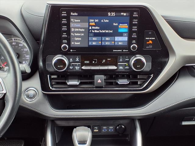 2022 Toyota Highlander LE