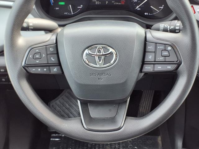 2025 Toyota Sienna LE